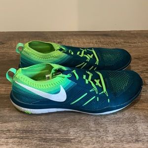 Nike Focus Flyknit Running Shoes